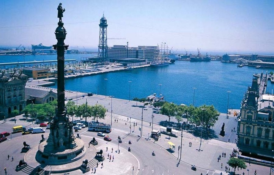 Il porto di Barcellona alla fine della Rambla